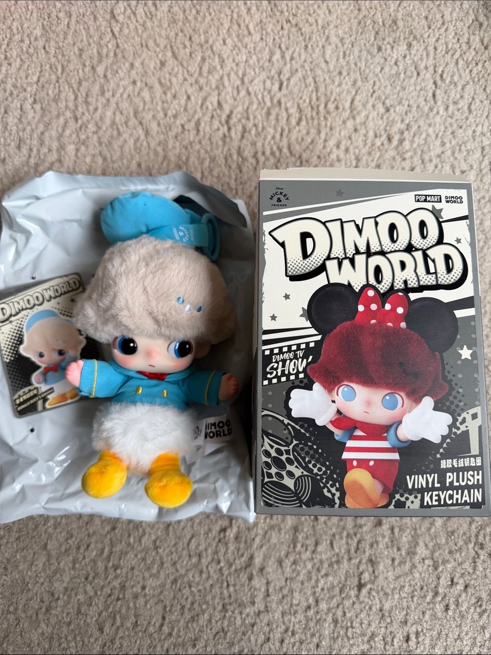 Pop Mart- Dimoo World x Disney Vinyl Plush Keychain, DONALD DUCK’S SINGING.